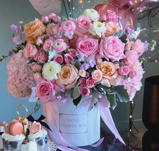 "Coquette " Flower box Garden roses, Ranunculus, Stock, Spray Roses, Dusty Miller
